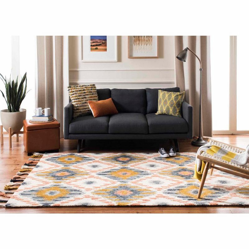 Suzani SZN201 Hand Hooked Indoor Accent Rug - Ivory/Gold - 3'x5' - Safavieh.