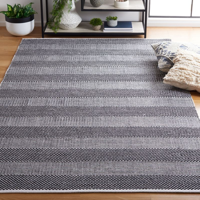 Striped Kilim STK802 Hand Woven Area Rug - Ivory/Black - 4'x6' - Safavieh.