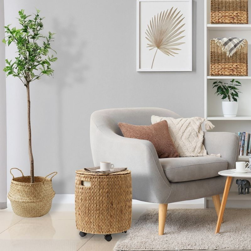 Casafield Rolling Storage Basket - Natural, Handwoven Hyacinth Rolling Hamper with Lid, Storage Bin on Wheels for Living Room, Bathroom, Laundry