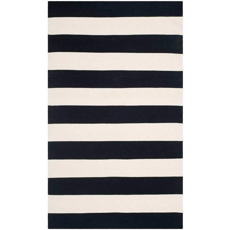 Montauk MTK712 Hand Woven Indoor Accent Rug - Black/Ivory - 3'x5' - Safavieh