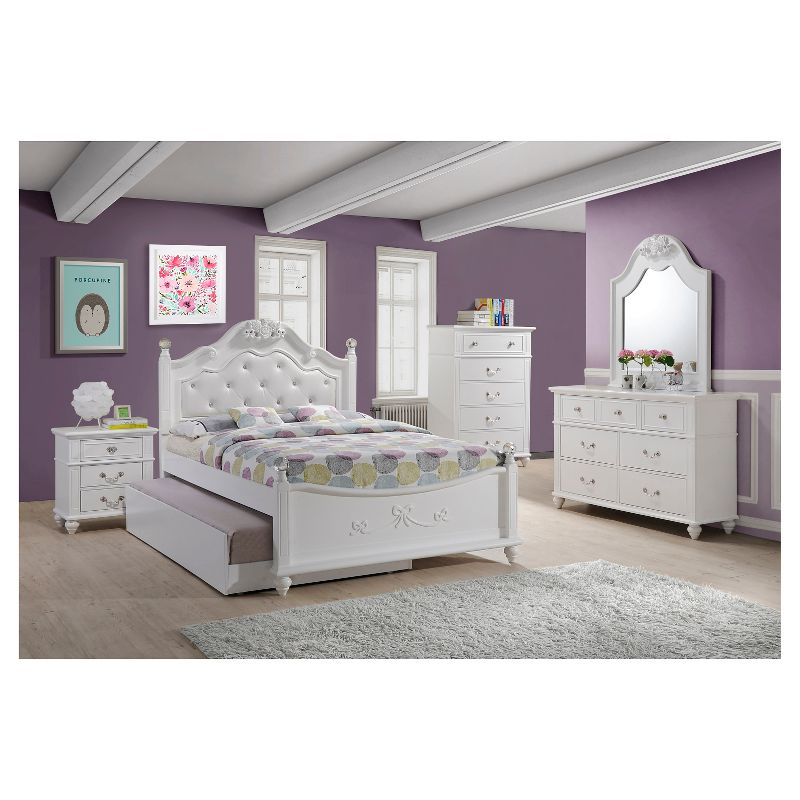 Picket House Furnishings Annie Dresser White: 5-Drawer Horizontal Storage, Wood Frame, Metal Glides