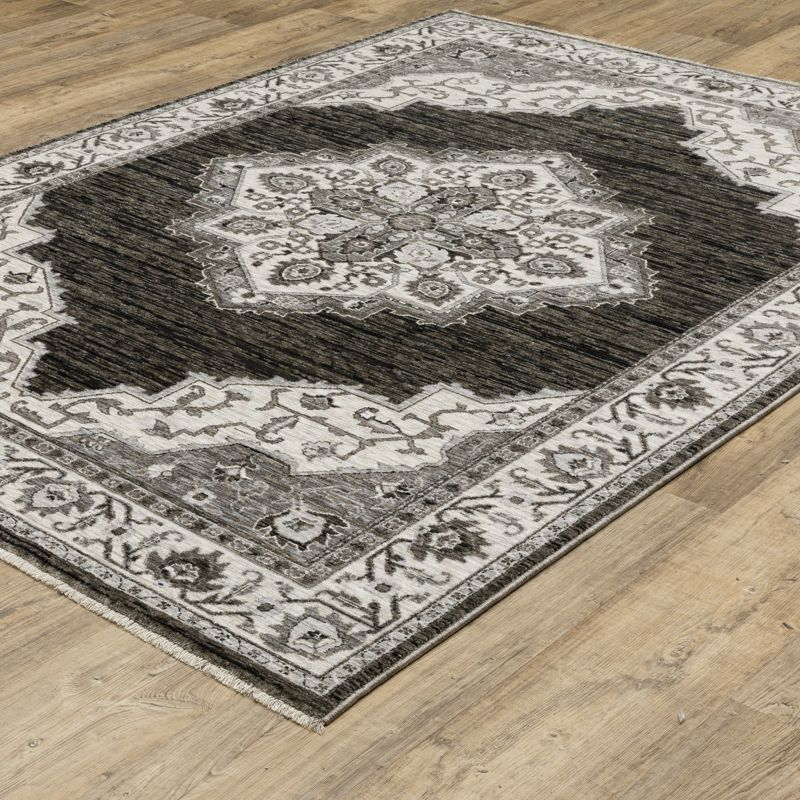 Oriental Weavers Chamberlain CH05C Charcoal/ Ivory Indoor Area Rug - 5'3" x 7'6"