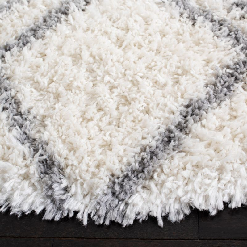 Moroccan Tassel Shag MTS335 Power Loomed Area Rug - Ivory/Light Grey - 6'7" round - Safavieh.