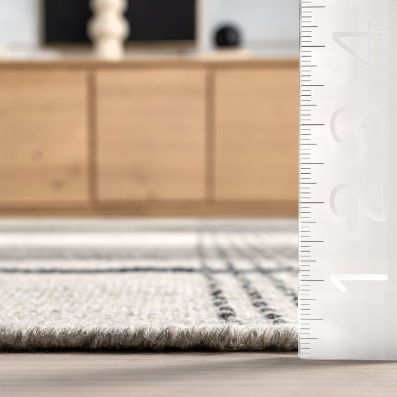 Nuloom Portland Plaid Wool Area Rug, 4' x 6', Grey