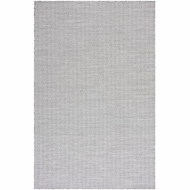 Hampton HTN230 Indoor/Outdoor Machine Made Area Rug - 5'1"x7'6" - Ivory/Black - Safavieh
