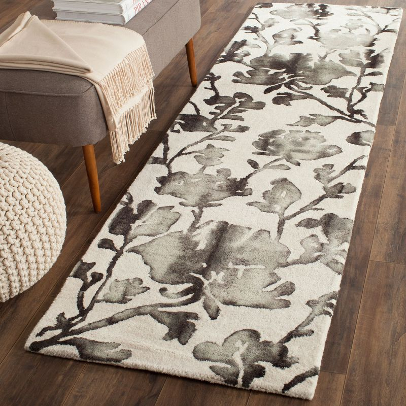Dip Dye DDY716 Hand Tufted Runner Rug - Ivory/Charcoal - 2'3"x10' - Safavieh.