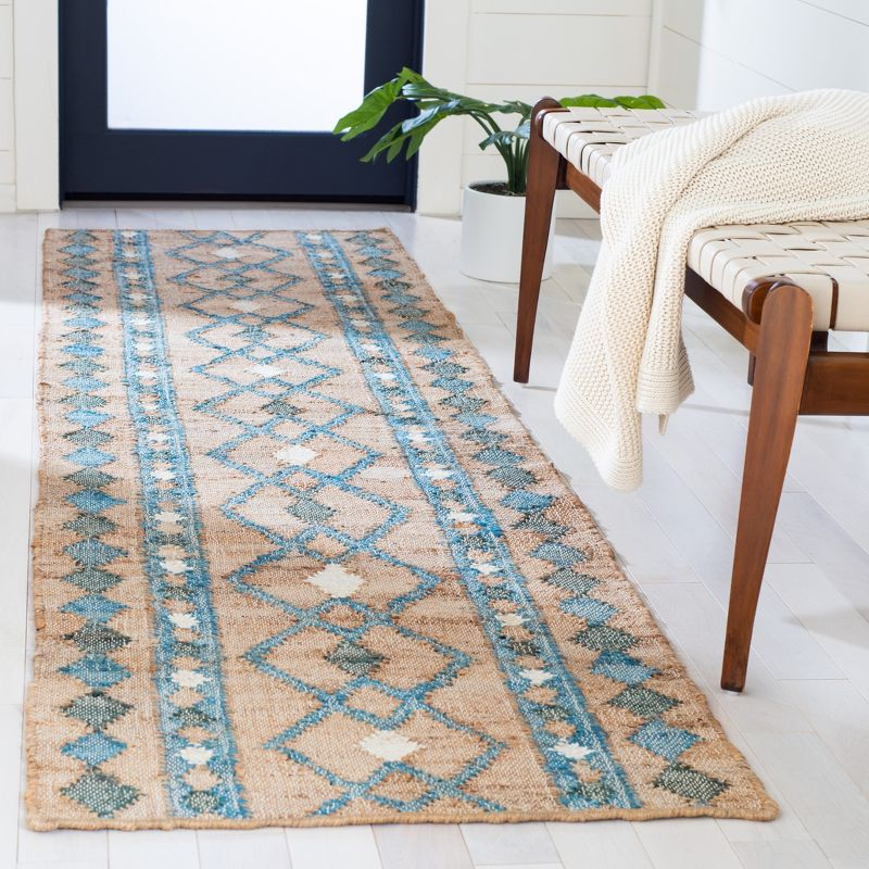 Kilim KLM759 Hand Woven Runner Rug - Natural/Blue - 2'3"x9' - Safavieh.