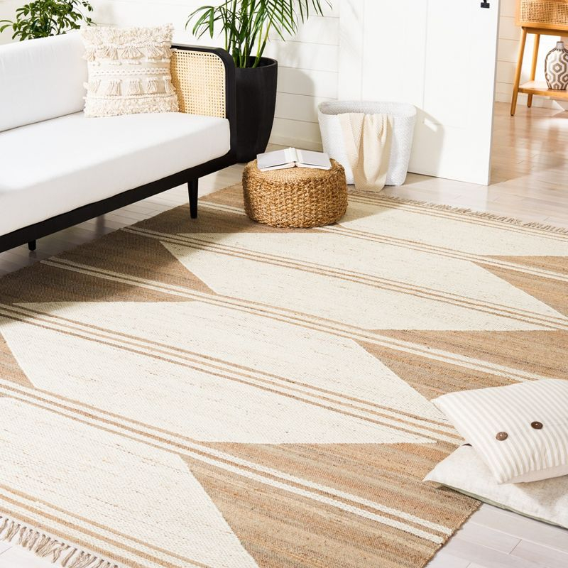 Kilim With Fringes KLM451 Hand Woven Area Rug - Natural/Ivory - 8'x10' - Safavieh