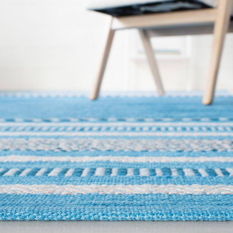 Montauk MTK215 Hand Woven Accent Rug - Blue/Grey - 2'3"x4' - Safavieh.