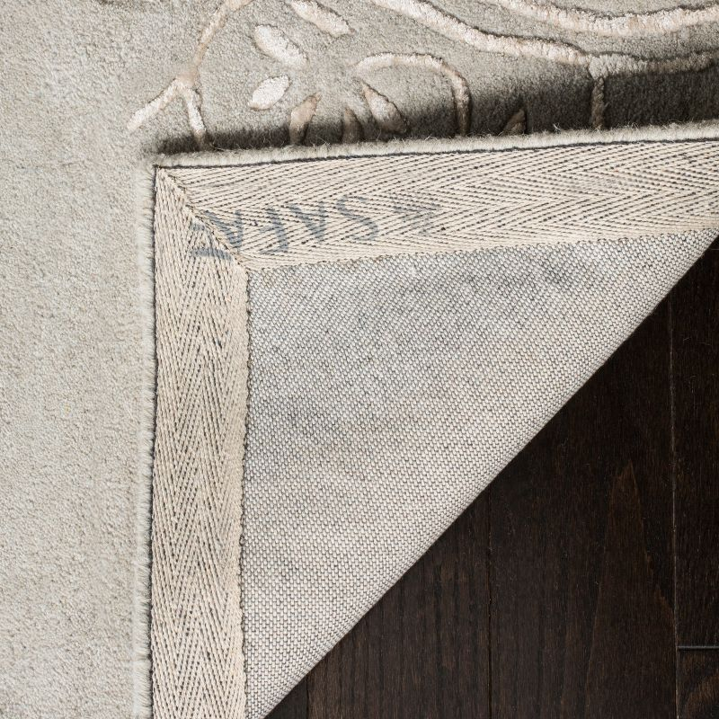 Bella BEL153 Hand Tufted Area Rug - Silver/Beige - 6'x9' - Safavieh.