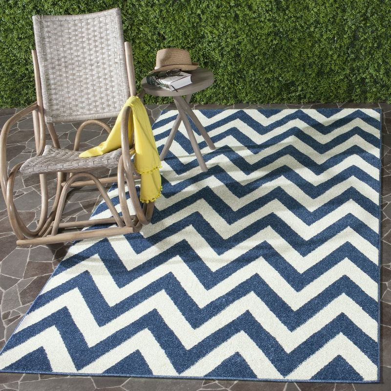 Amherst AMT419 Power Loomed Indoor Area Rug - Navy/Beige - 4'x6' - Safavieh
