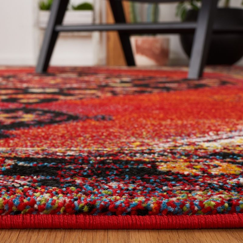 Vintage Hamadan VTH202 Power Loomed Area Rug - Red/Black - 5'3"x7'6" - Safavieh.