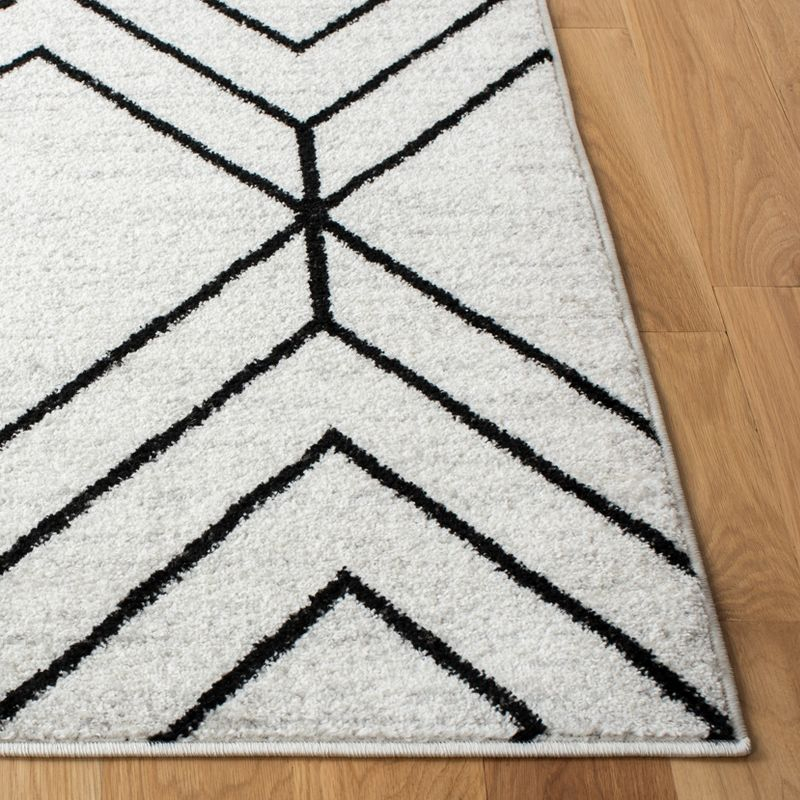Adirondack ADR241 Machine Made Indoor Area Rug - Light Grey/Black - 4'x4' - Safavieh
