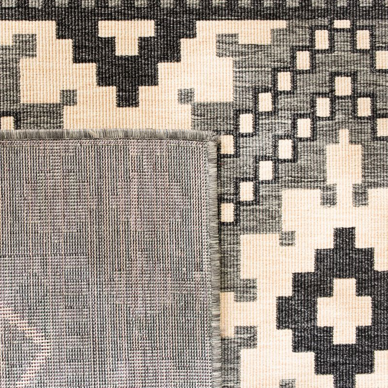 Veranda VER099 Power Loomed Indoor/Outdoor Accent Rug - Ivory/Charcoal - 2'x3'7" - Safavieh.