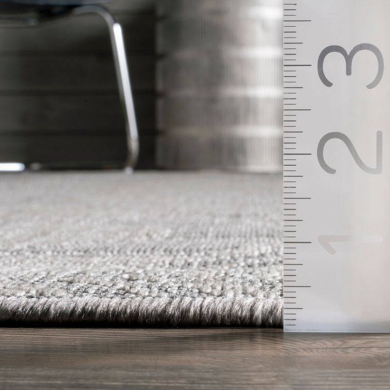 nuLOOM 2' x 3' Outdoor Geometric Area Rug, Stain Resistant, Weather Resistant, High Traffic, Patio, Balcony, Outside, Ranya Light Grey