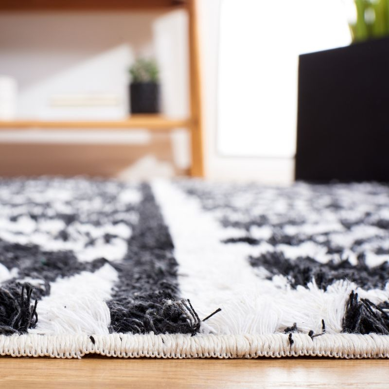Augustine AGT849 Machine Made Indoor Area Rug - Black/Ivory - 6'-4"x9'-6" - Safavieh