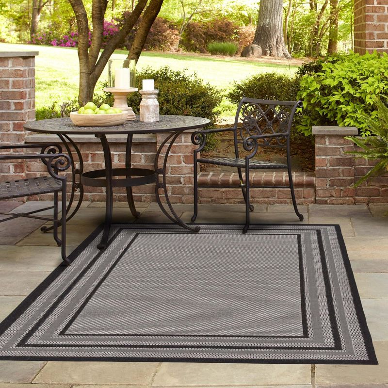 Unique Loom 2' 2 x 3' 0 Gray Outdoor Border Multi Border Area Rug