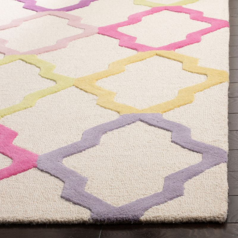 Safavieh Kids SFK102 Hand Tufted Indoor Area Rug - Ivory/Multi - 8'x10' - Safavieh