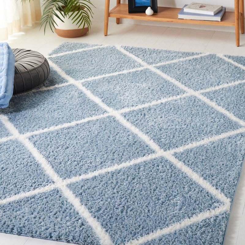 Tahoe Shag THO676 Power Loomed Indoor Accent Rug - Blue/White - 4'x6' - Safavieh