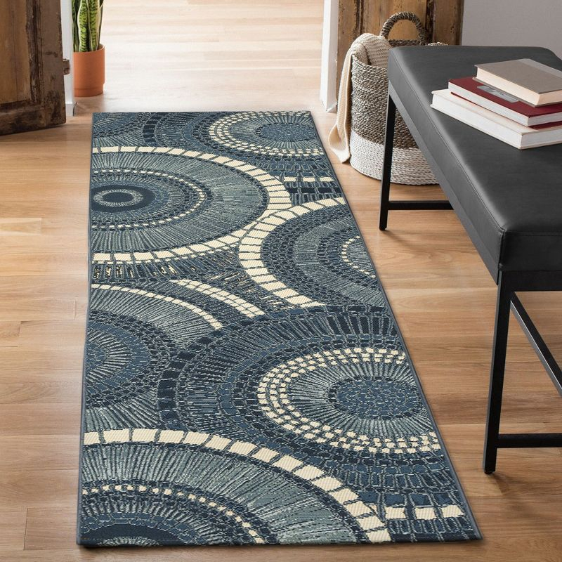 Liora Manne Marina Circles Indoor/Outdoor Rug Delft 1'11" x 7'6"