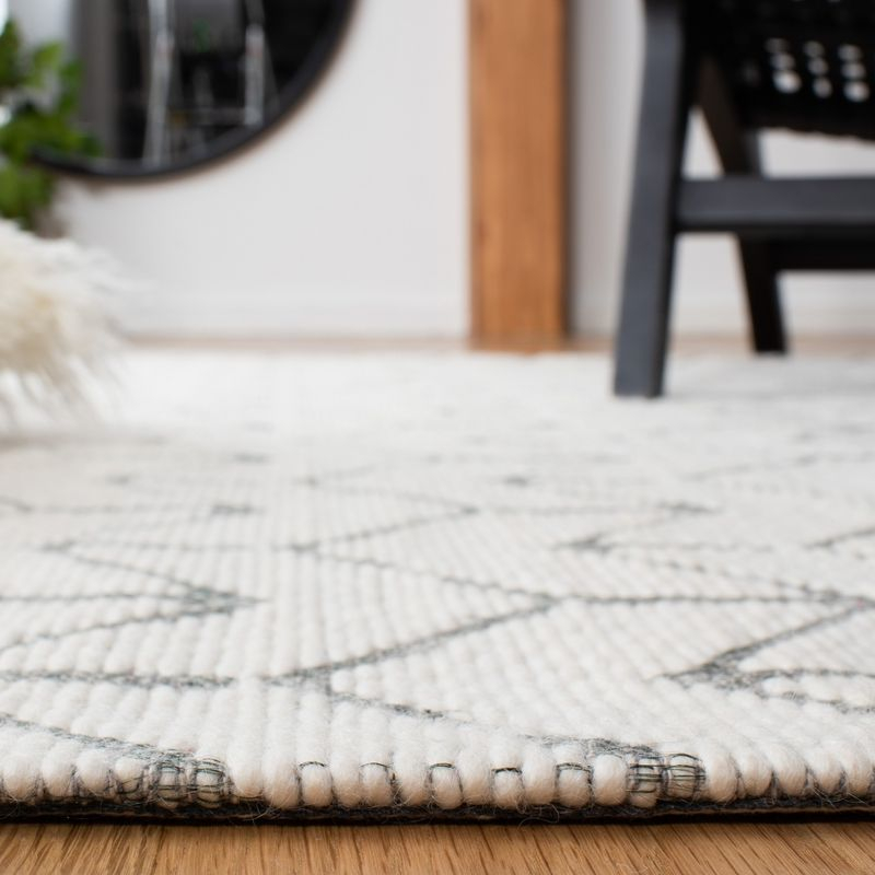 Vermont VRM310 Hand Loomed Area Rug - Ivory - 6'x6' - Safavieh.