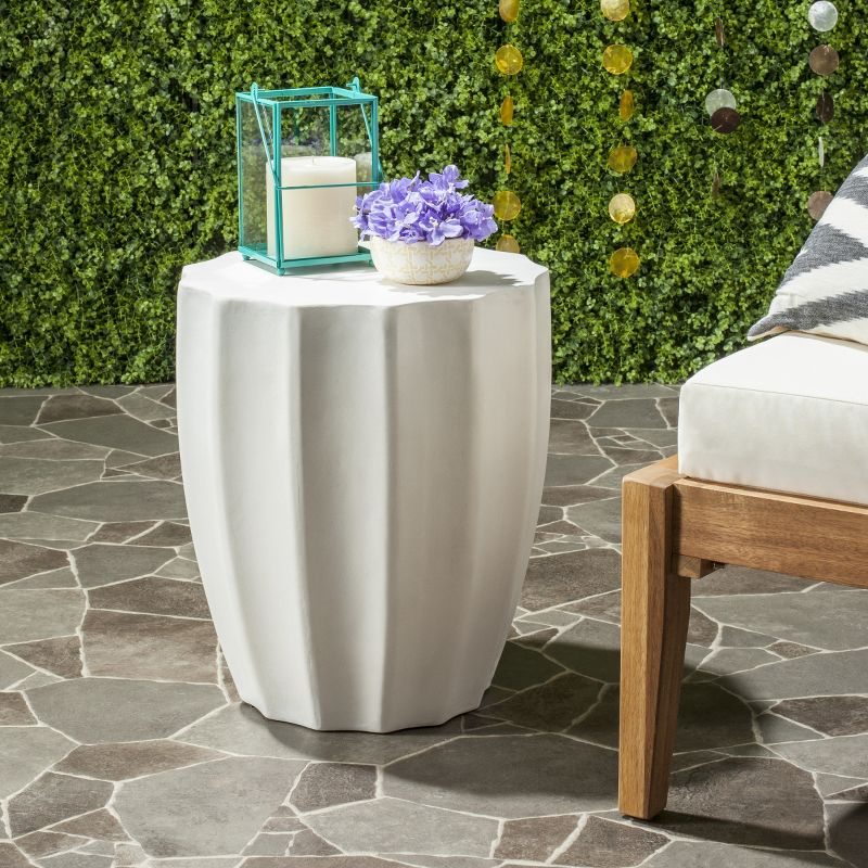 Jaslyn Accent Stool - Indoor/Outdoor - VNN1010 - White - Safavieh