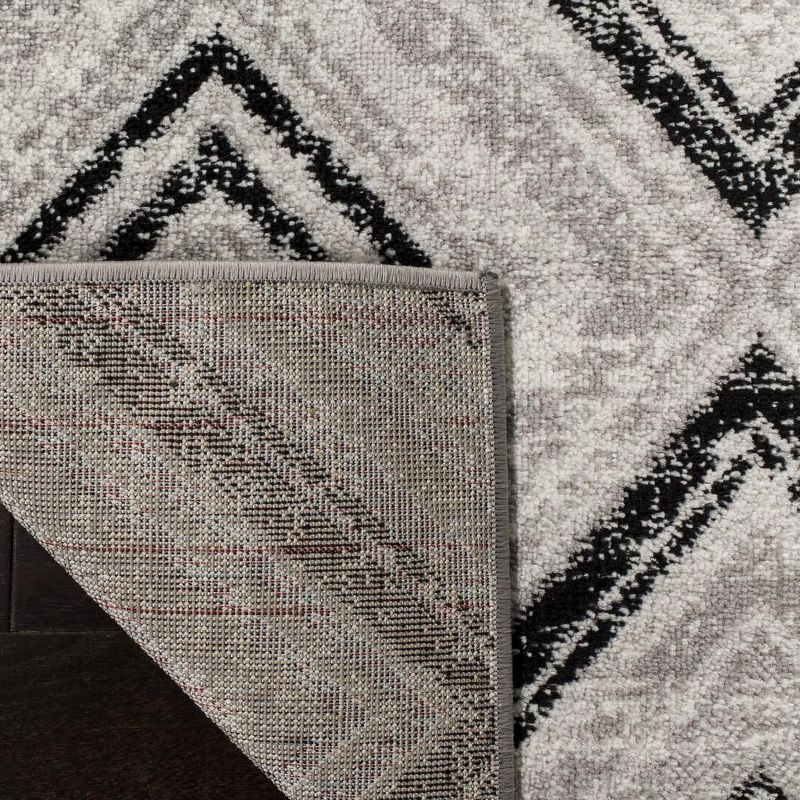 Skyler SKY120 Power Loomed Indoor Area Rug - Grey/Black - 5'1"x7'6" - Safavieh