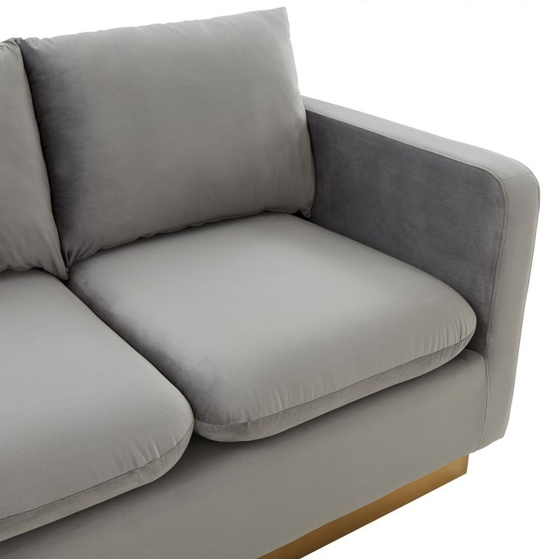 LeisureMod Nervo Mid-Century Modern Upholstered Velvet Loveseat with Gold Frame in Light Grey