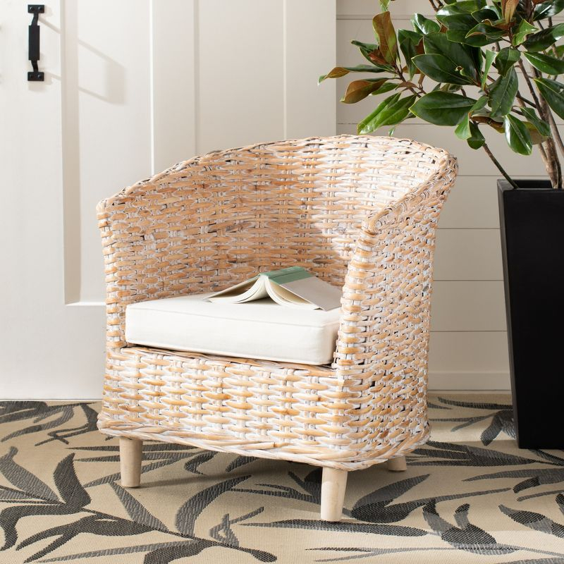 Omni Barrel Chair - FOX6501 - White/White Washed - Safavieh