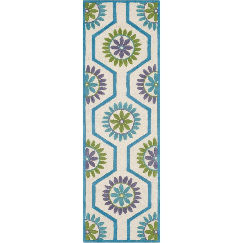 Cambridge CAM716 Hand Tufted Area Rug  - Safavieh
