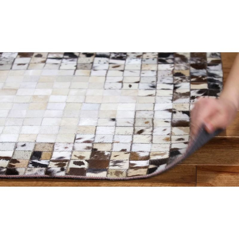 Studio Leather STL215 Hand Woven Runner Rug - Ivory/Dark Brown - 2'3"x7' - Safavieh.