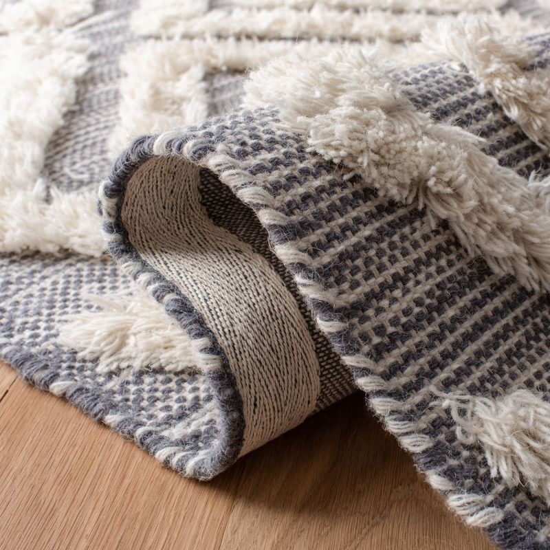 Kenya KNY331 Hand Tufted Area Rug - Grey/Ivory - 7'x7' - Safavieh.