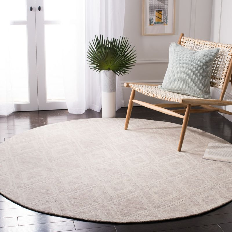 Marbella MRB312 Hand Loomed Indoor Area Rug - Silver/Ivory - 6' Round - Safavieh