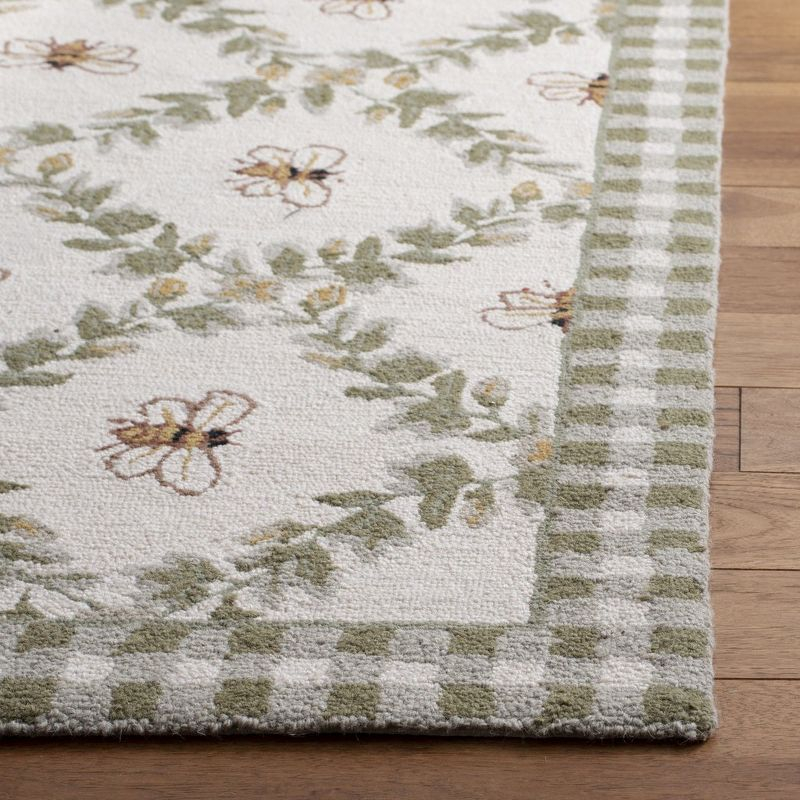 Chelsea HK55 Hand Hooked Accent Rug - Ivory/Green - 1'8"x2'6" - Safavieh.
