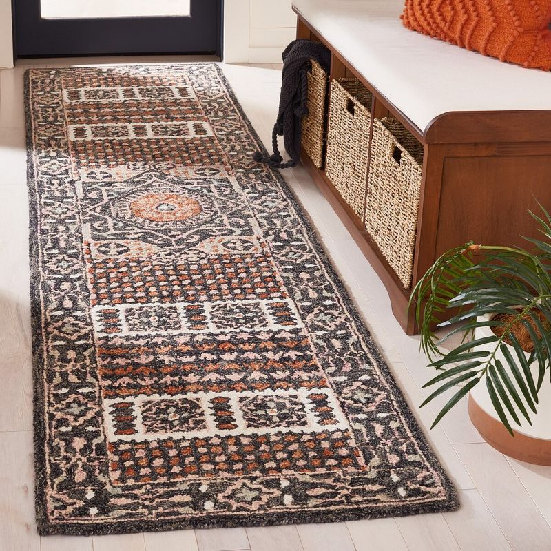 Aspen APN130 Hand Tufted Runner Rug  - Black/Rust - 2'3"x9' - Safavieh.