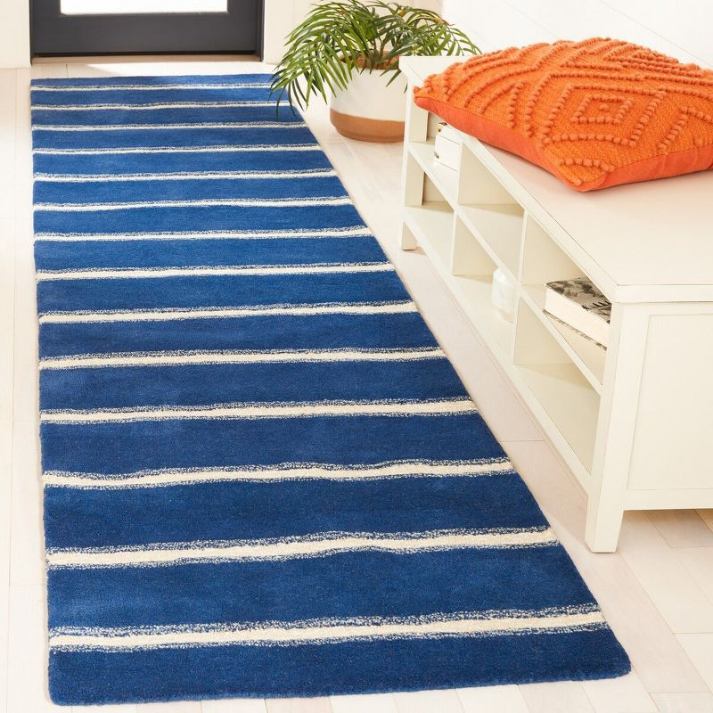 Martha Stewart Chalk Stripe - MSR3617 - Indoor Hand Tufted Runners - Wrought Iron/Navy - 2'6"x10'