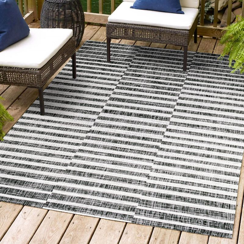 8'x10' Sukie Modern Offset Stripe Indoor/Outdoor Area Rug, Black/Ivory - JONATHAN Y