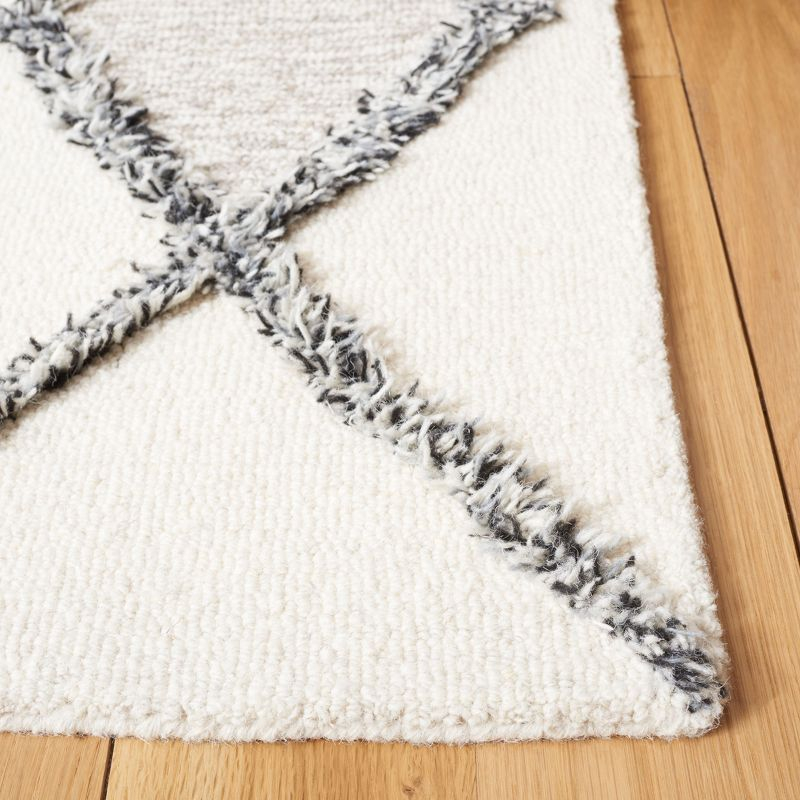 Casablanca CSB978 Hand Tufted Indoor Area Rug - Ivory/Black - 6'x9' - Safavieh
