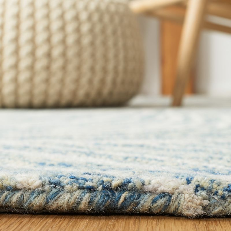 Metro MET451 Hand Tufted Indoor Area Rug - Blue/Ivory - 4'x6' - Safavieh