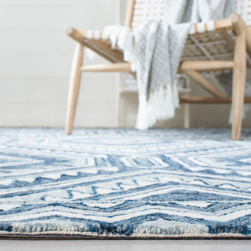 Metro MET122 Hand Tufted Area Rug - Blue/Ivory - 8'x10' - Safavieh.