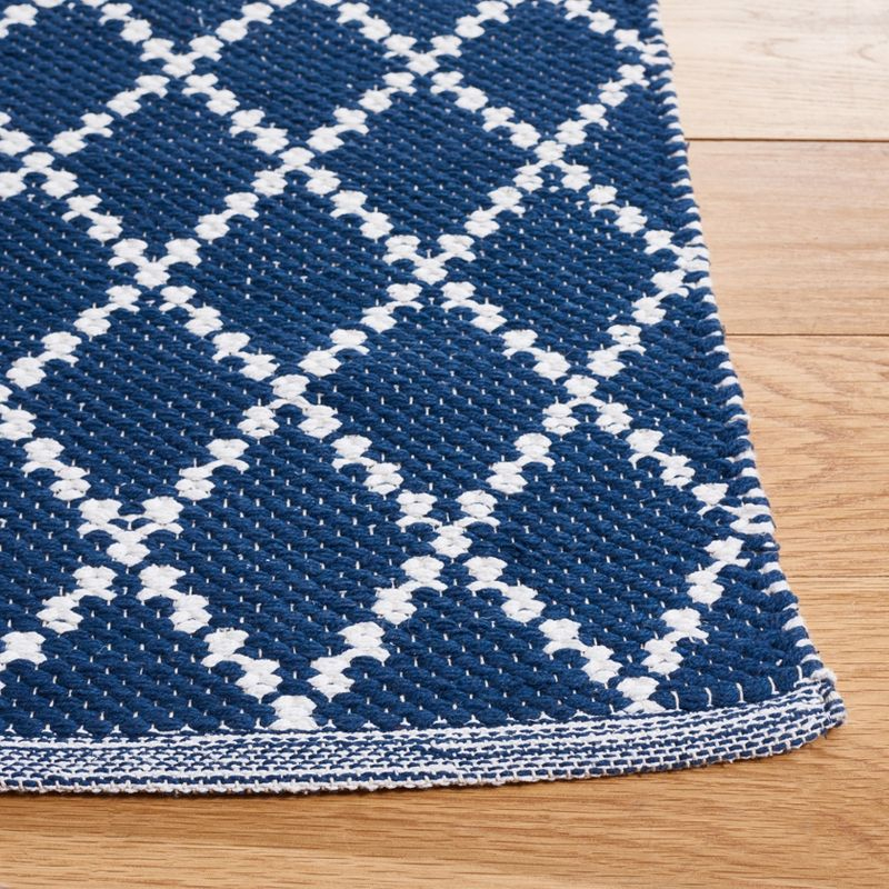 Montauk MTK706 Hand Woven, Flat Weave Indoor Area Rug - Navy/Ivory - 5'x8' - Safavieh