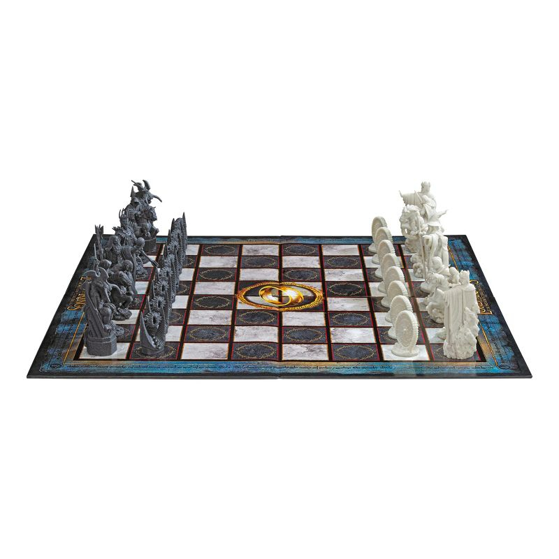 The Noble Collection Lord of the Rings Game Chess Set Battle for Middle-Earth
