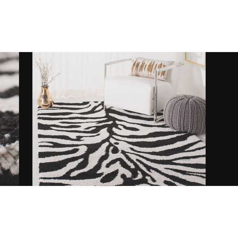 Florida Shag SG452 Power Loomed Indoor Runner Rug - Ivory/Black - 2'3"x11' - Safavieh.