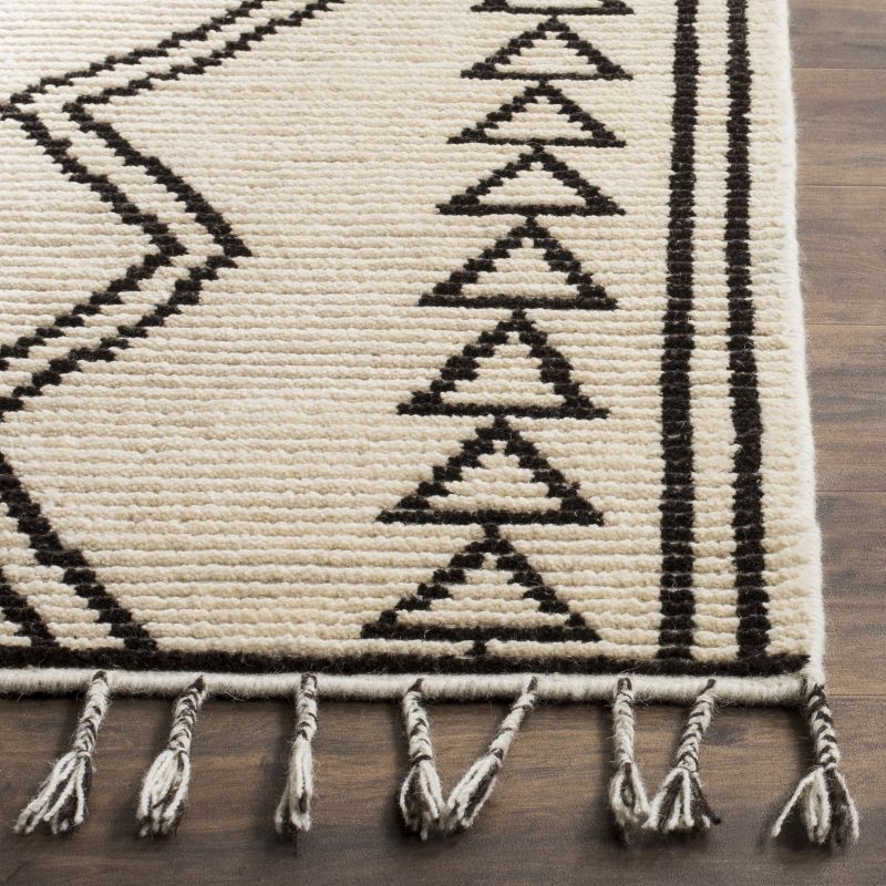 Kenya KNY513 Hand Knotted Area Rug - Ivory/Black - 8'x10' - Safavieh