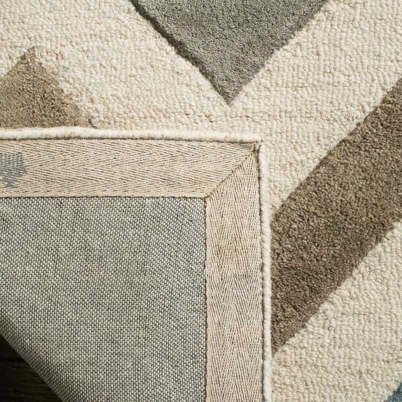 Cambridge CAM580 Hand Tufted Accent Rug Ivory / Grey 2' X 3' - Safavieh.