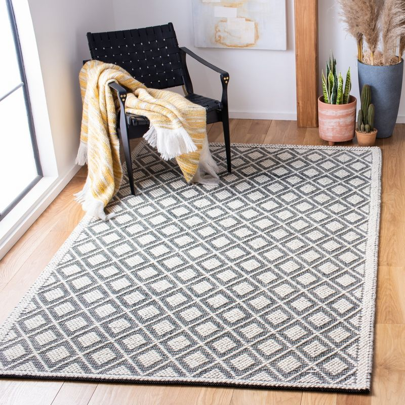 Natura NAT475 Hand Woven Area Rug - Ivory/Black - 5'x8' - Safavieh.