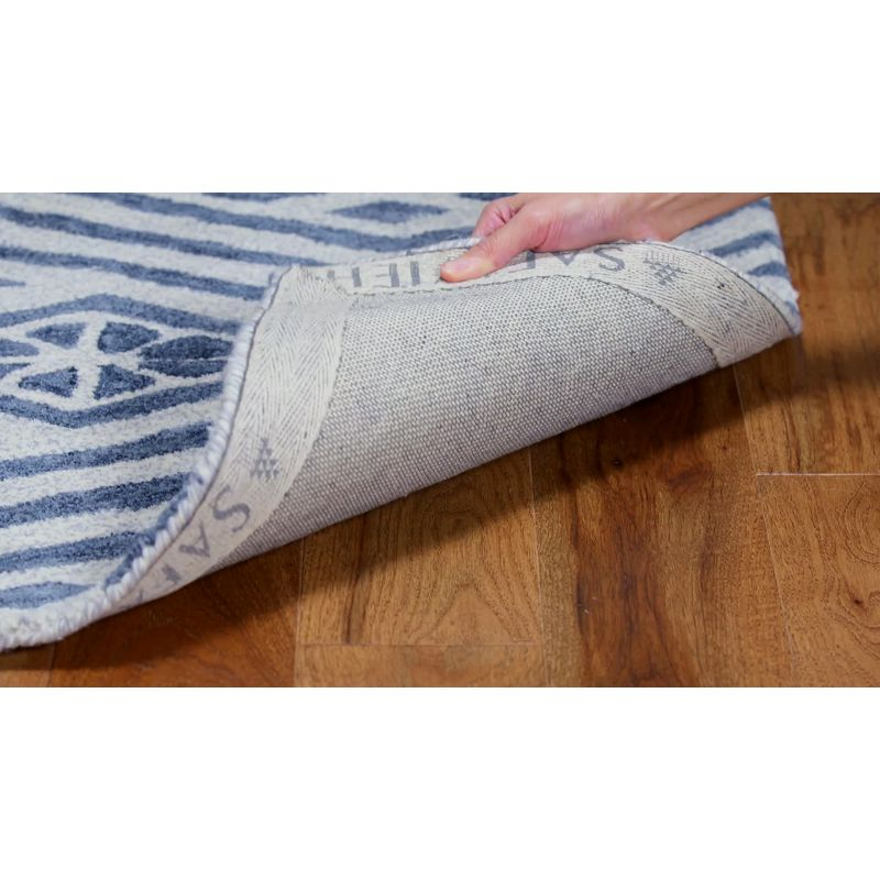 Micro-Loop MLP611 Hand Tufted Area Rug - Blue/Ivory - 5'x5' - Safavieh.