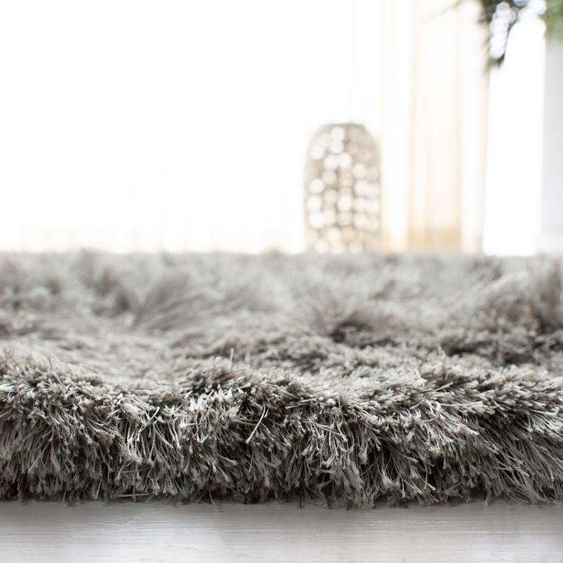 Ocean Shag OCG101 Hand Tufted Indoor Area Rug - 6'x6' - Light Grey - Safavieh