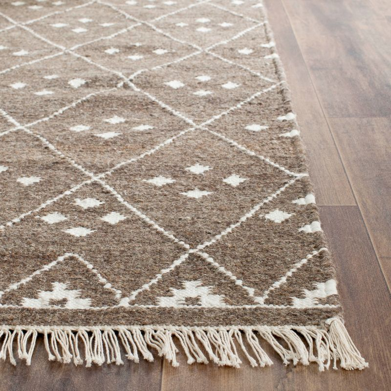 Natural Kilim NKM316 Hand Woven Area Rug - Brown/Ivory - 4'x6' - Safavieh.