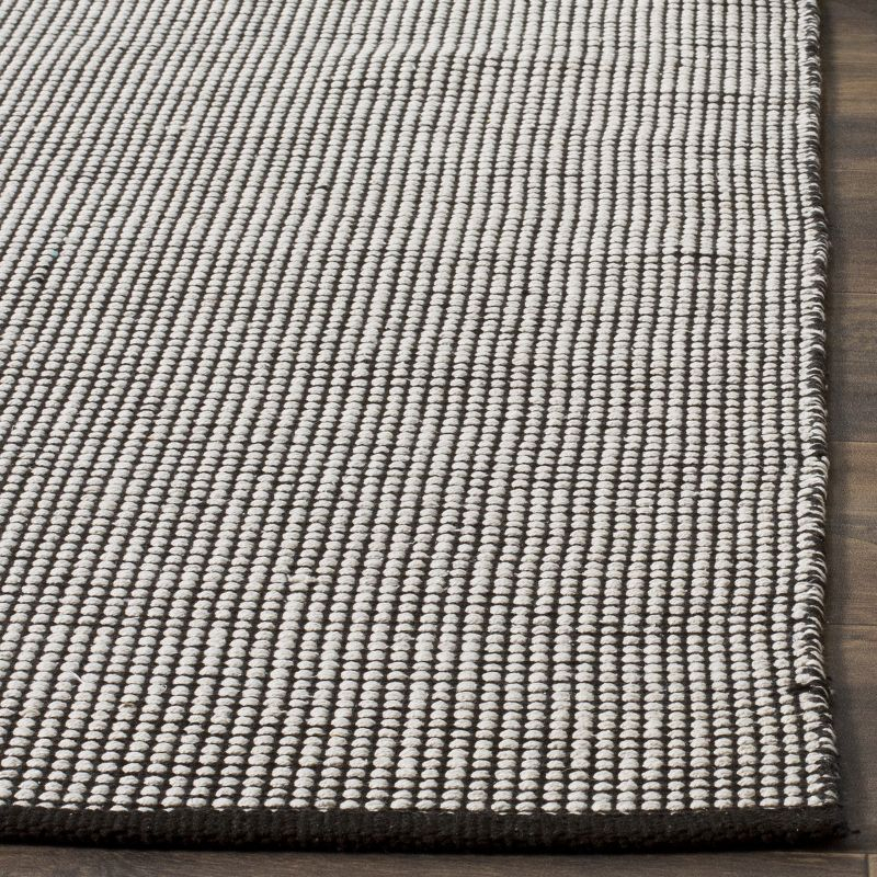 Montauk MTK345 Hand Woven Indoor Accent Rug - Ivory/Black - 3'x5' - Safavieh